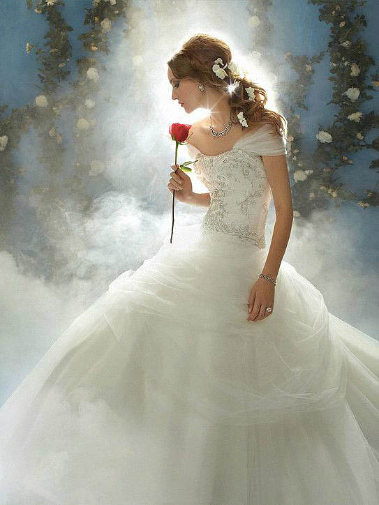 beautiful white wedding dress
