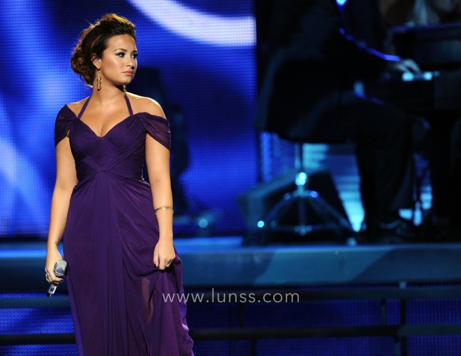demi lovato cold shoulder purple dress