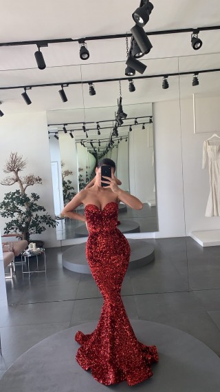 strapless sweetheart body curved red sequin prom dress