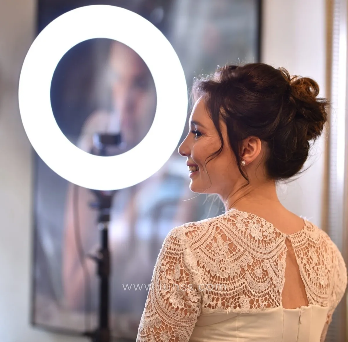 lace sleeve wedding dress