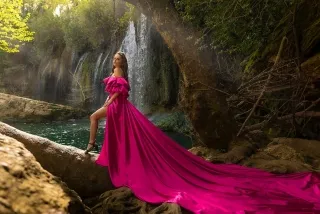ruffled magenta satin long train prom photoshoot dress