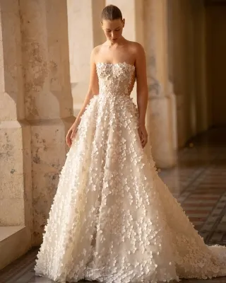 fairy pearled 3d flower strapless spring wedding dress