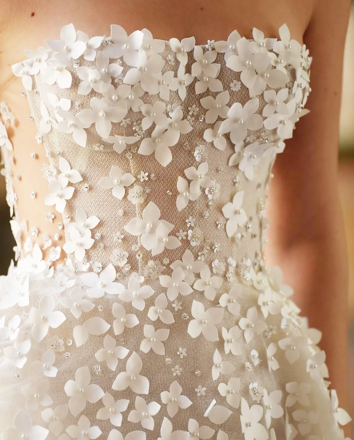 pearled and beaded 3d flower strapless wedding dress pearled and beaded 3d flower strapless wedding dress