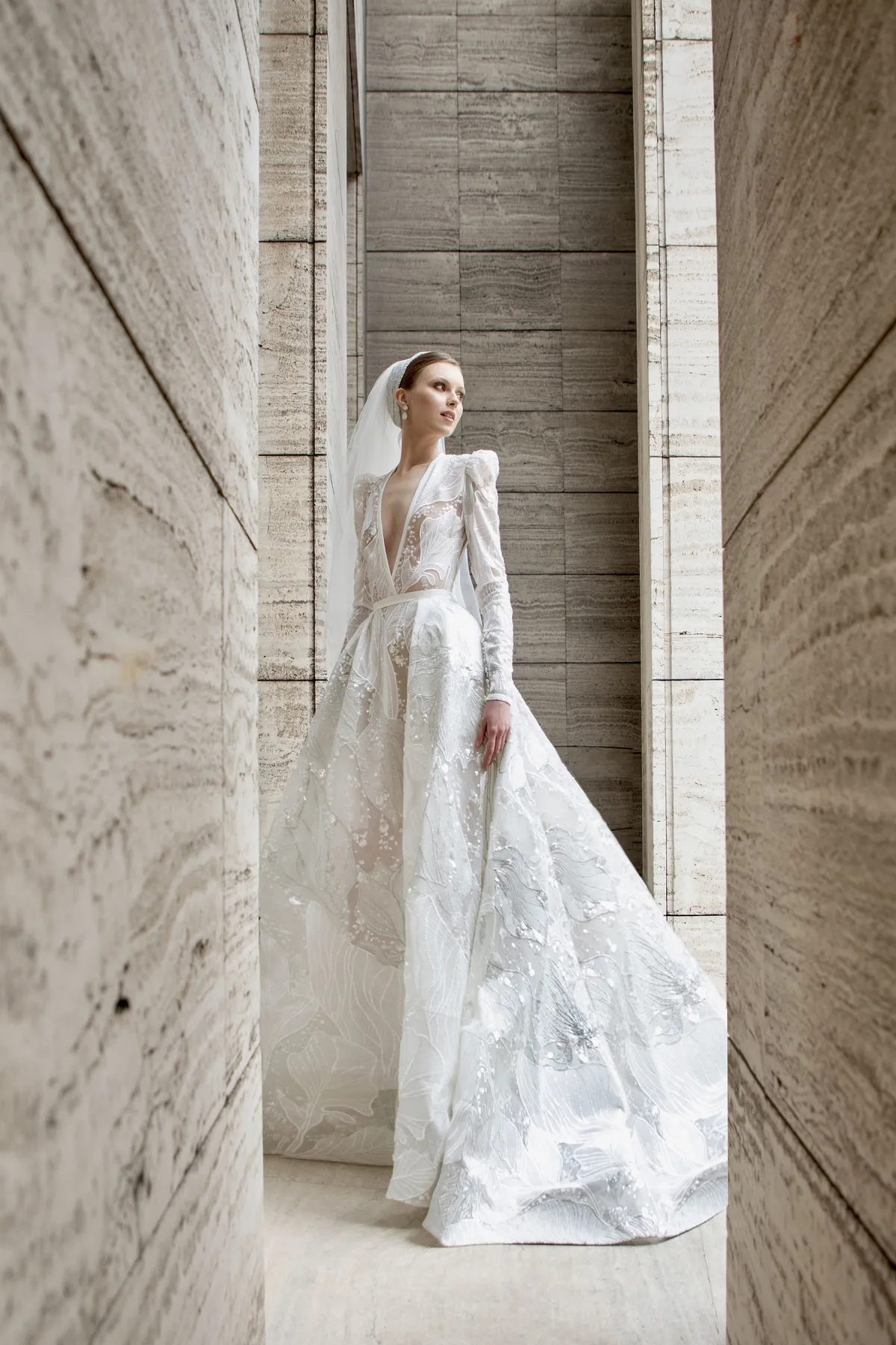 sequinned flower lace long sleeve wedding dress