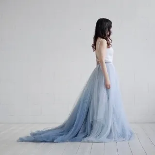 ombre blue layered tulle puffy outdoor wedding skirt