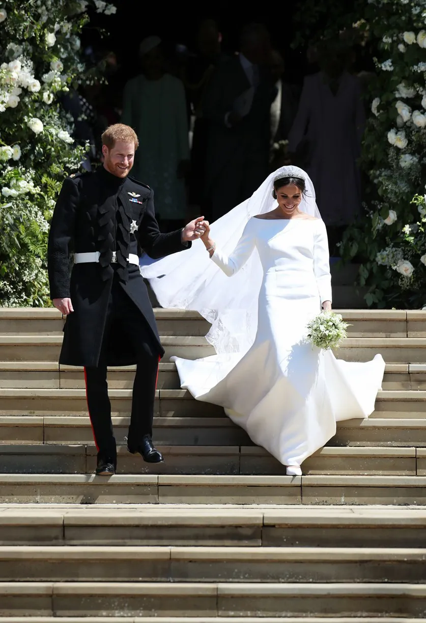 Meghan Markle boat neck 34 sleeve satin celebrity wedding dress Meghan Markle boat neck 34 sleeve satin celebrity wedding dress