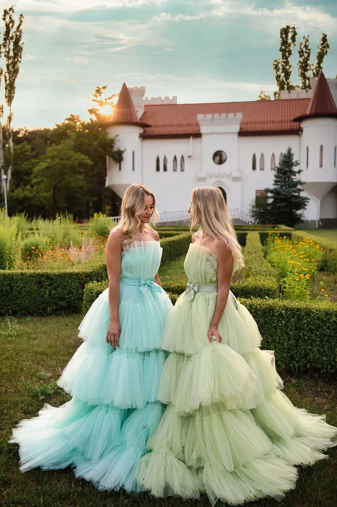 flattering strapless tiered tulle puffy prom dance dress flattering strapless tiered tulle puffy prom dance dress