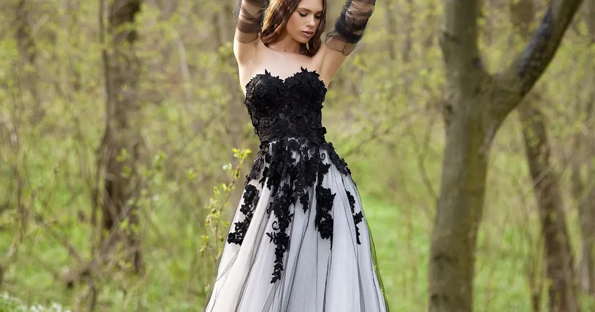 Black and Ivory Or White Wedding Dresses and Gowns - Lunss