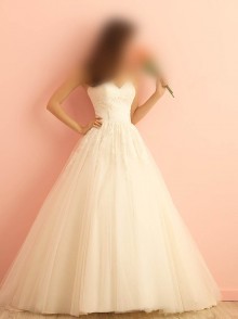 strapless sweetheart wedding gown