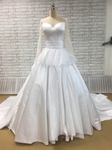 ivory ball gown wedding dress