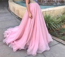 pink skirt