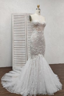 ivory lace overlaid trumpet wedding dress chapel train