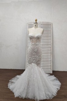 luxury ivory lace overlaid trumpet wedding dress