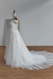 lace and tulle wedding dress