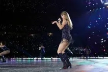 Taylor Eras tour Midnights concert