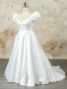 Lunss custom wedding dress with sleeves
