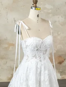 basque waist lace wedding dress