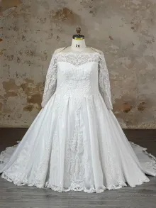 Lunss plus size off shoulder lace wedding ball gown