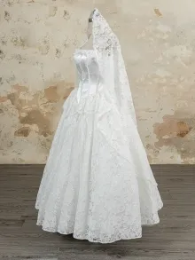 wintage lace basque waist wedding dress with veil