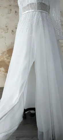 wedding dress slit