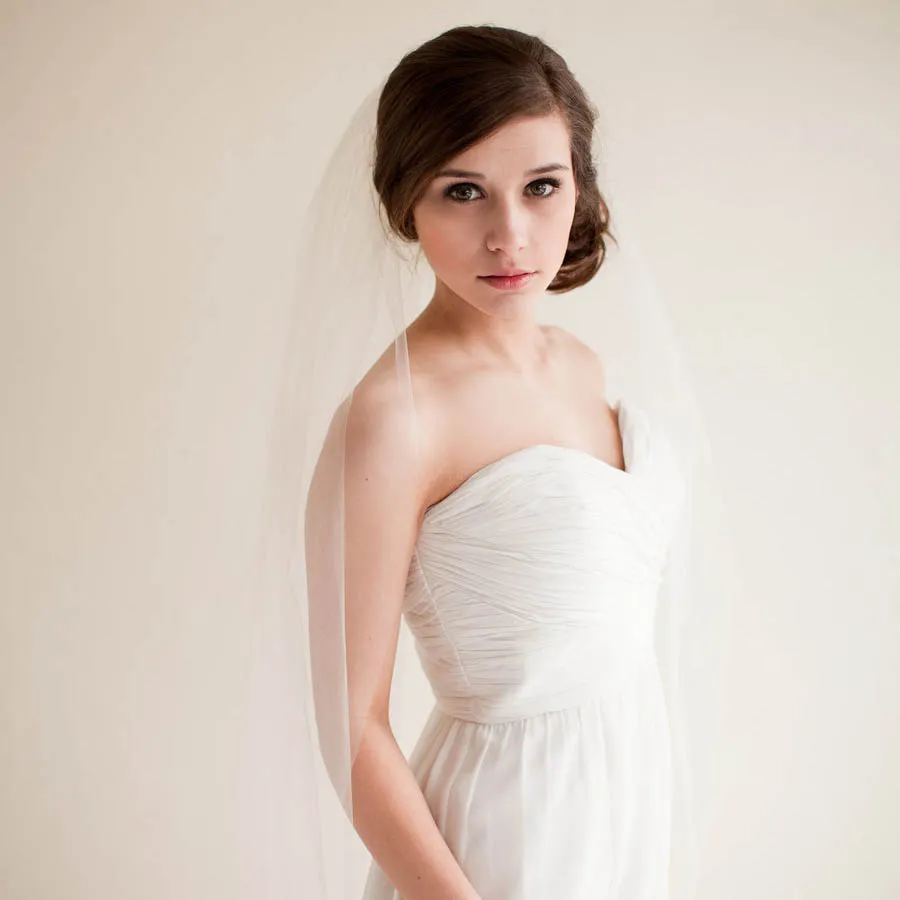 Lunss Ivory Cathedral Length Single-Tier Lace Wedding Veil