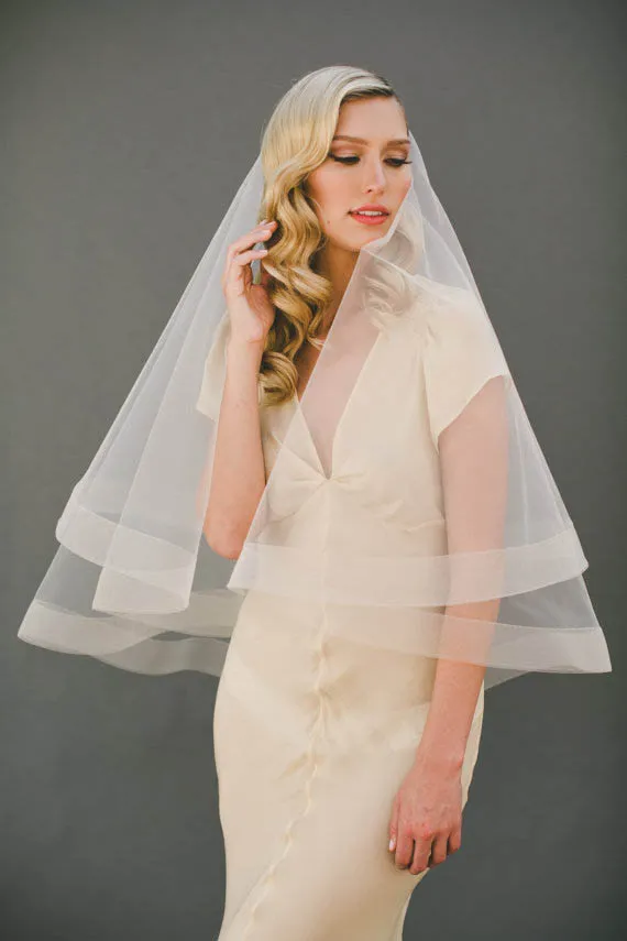 Lunss Champagne Elbow Length Single-Tier Short Bridal Veil