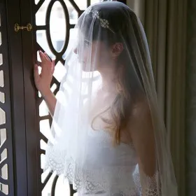 scalloped lace edge boho elbow length blusher veil short bridal coverings