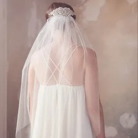 simple wedding fingertip length raw cut edge bridal tulle veil
