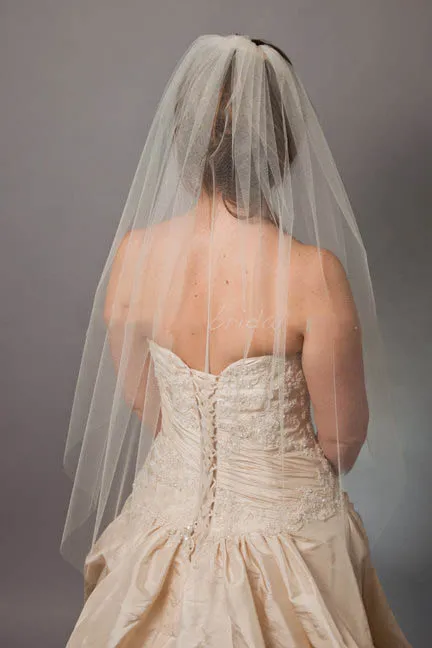 https://www.lunss.com/uploads/product/0/1/01037/elbow-length-single-tier-tulle-classic-bridal-veil-short-cut-edge-5.webp