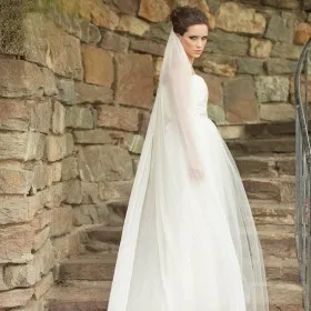 gorgeous one tier ivory cathedral veil with scalloped lace edge