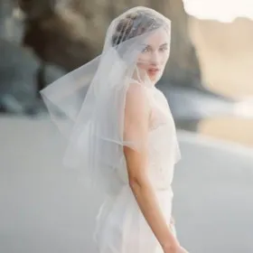 simple single tier ivory elbow length tulle bridal veil head coverings
