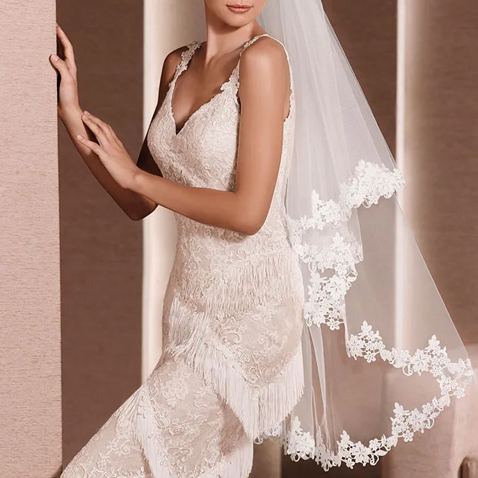 Viniodress Fingertip Length Lacy Veil