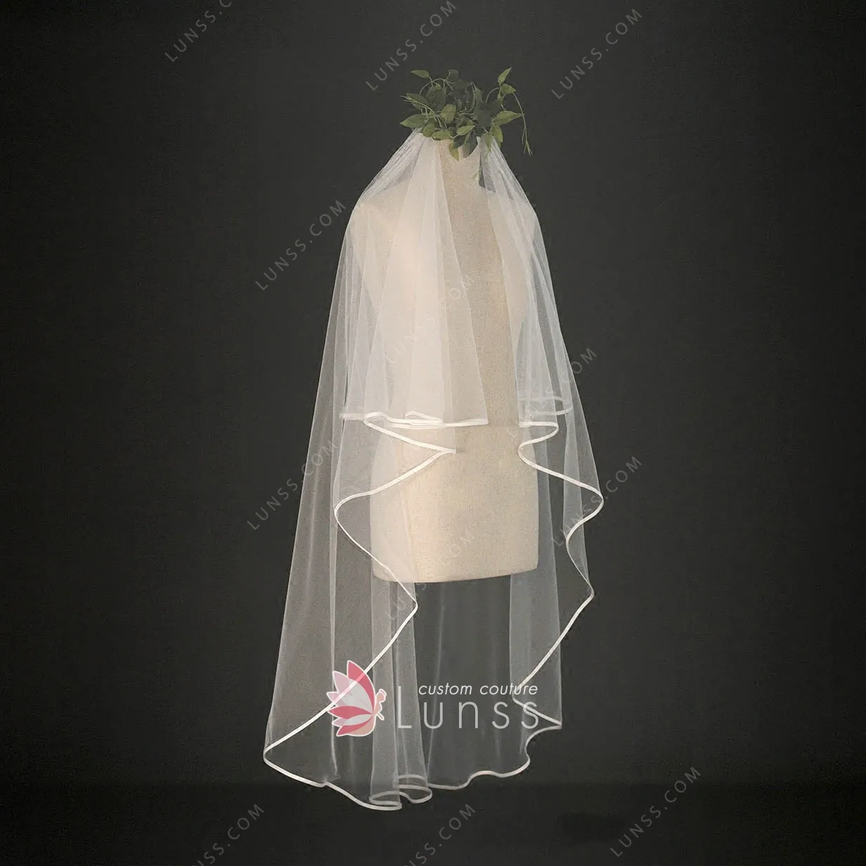 one tier ivory wedding veil