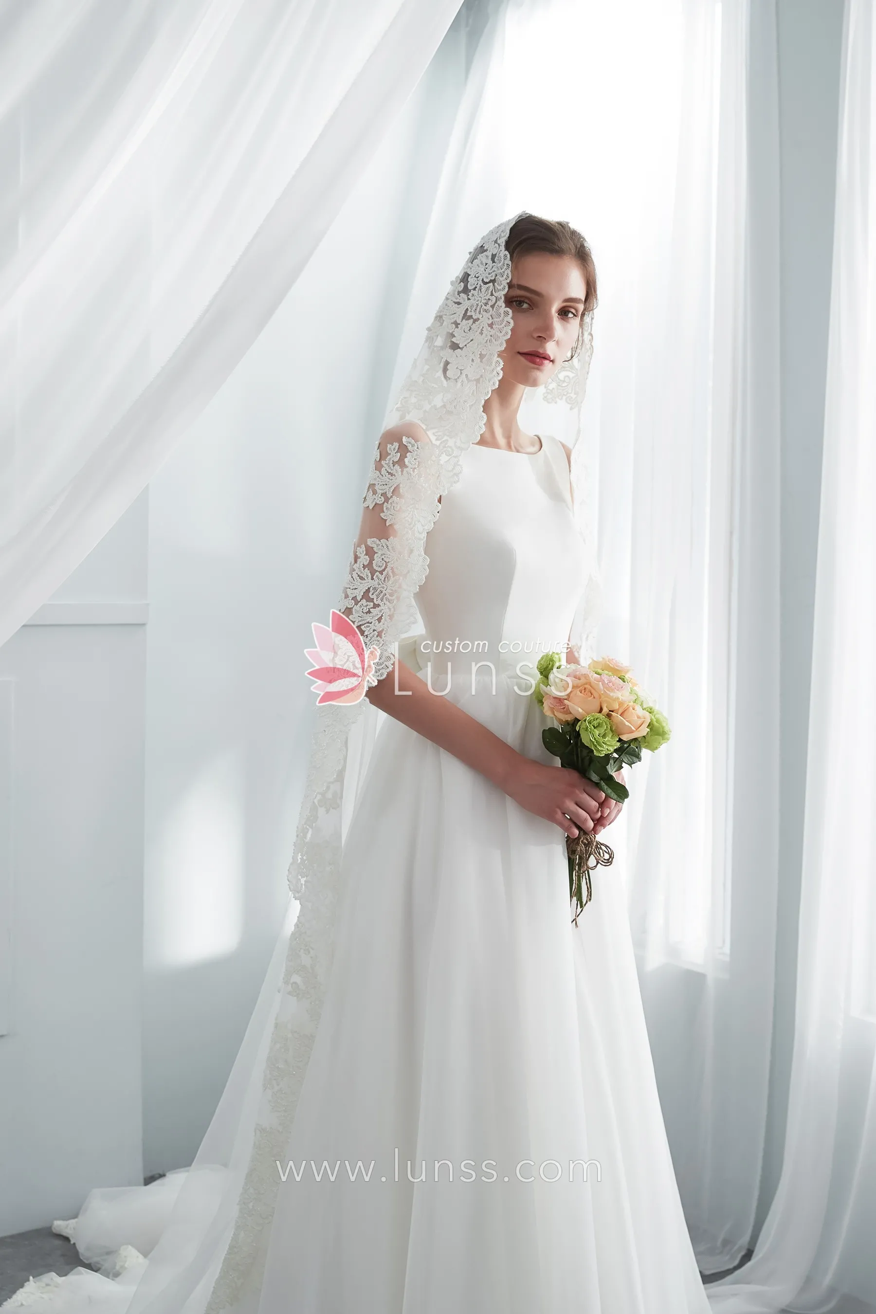 Lunss Ivory Cathedral Length Single-Tier Lace Wedding Veil