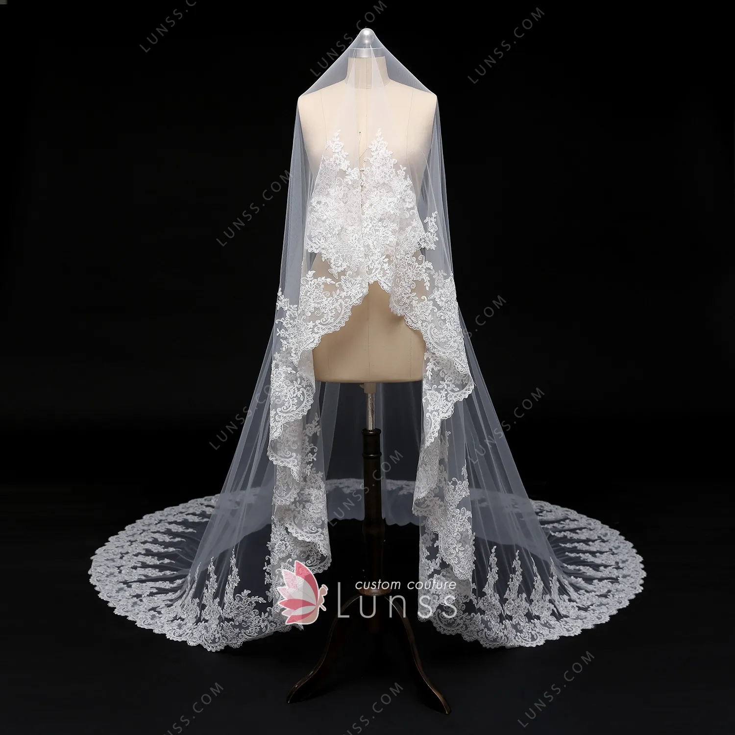 Lunss Wedding Veil Handmade Lace Trimmed Single-Tier Veil