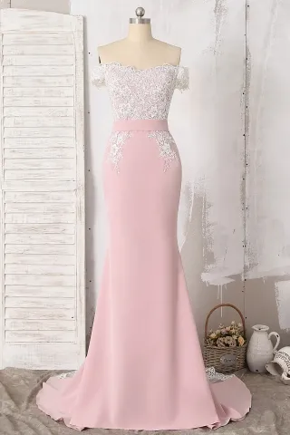 elegant off the shoulder dusty pink spandex bridesmaid dress with lace appliques