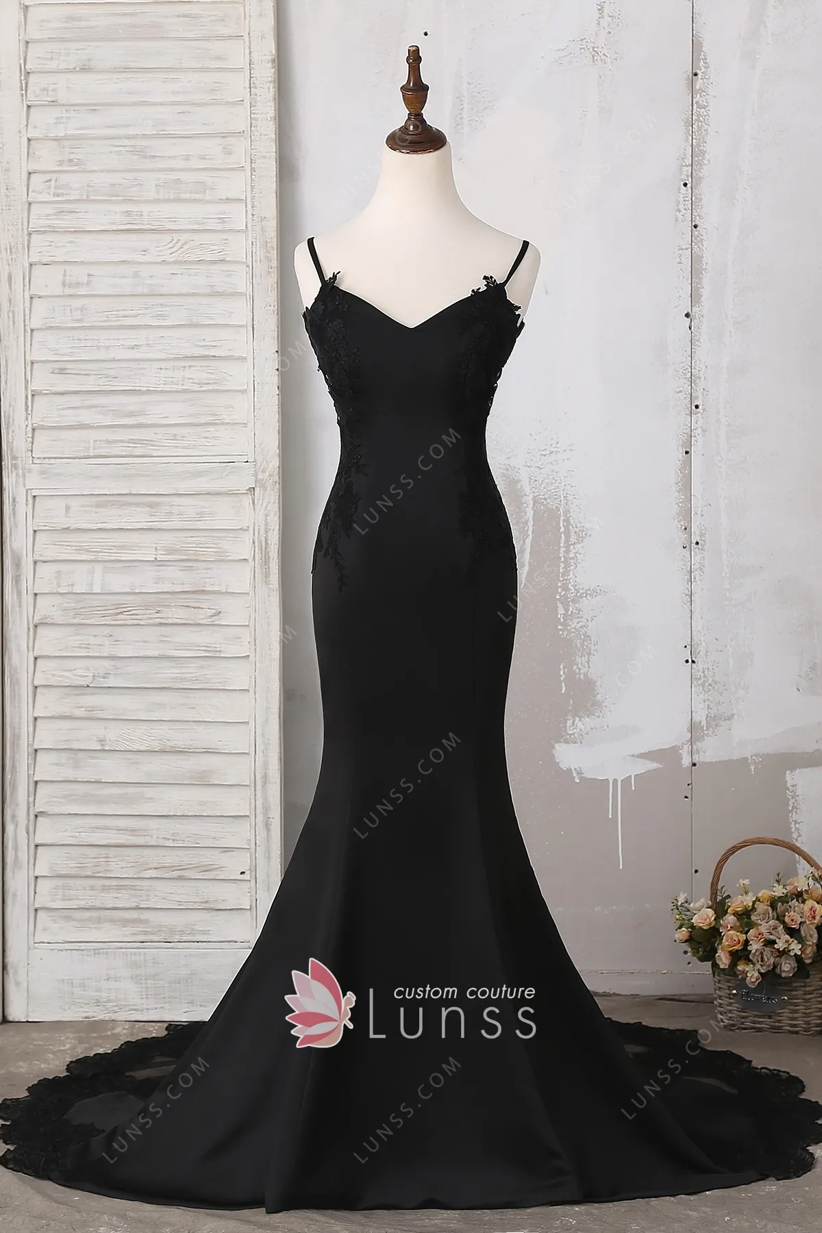 Black Jagged Lace Low Back Mermaid Long Train Formal Gown - Lunss