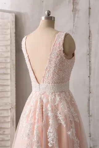 low V back lace appliqued pink dress