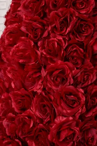 3D rosettes red dress
