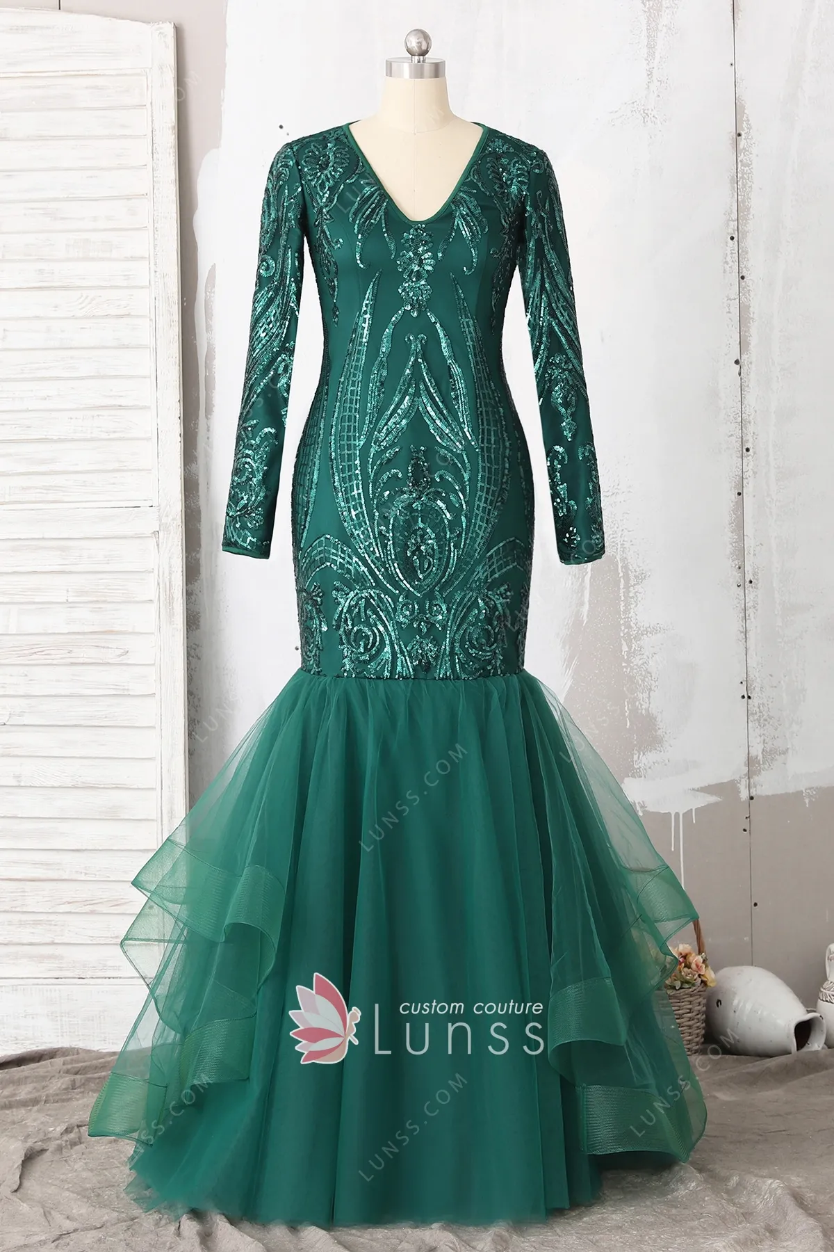 emerald green trumpet dress