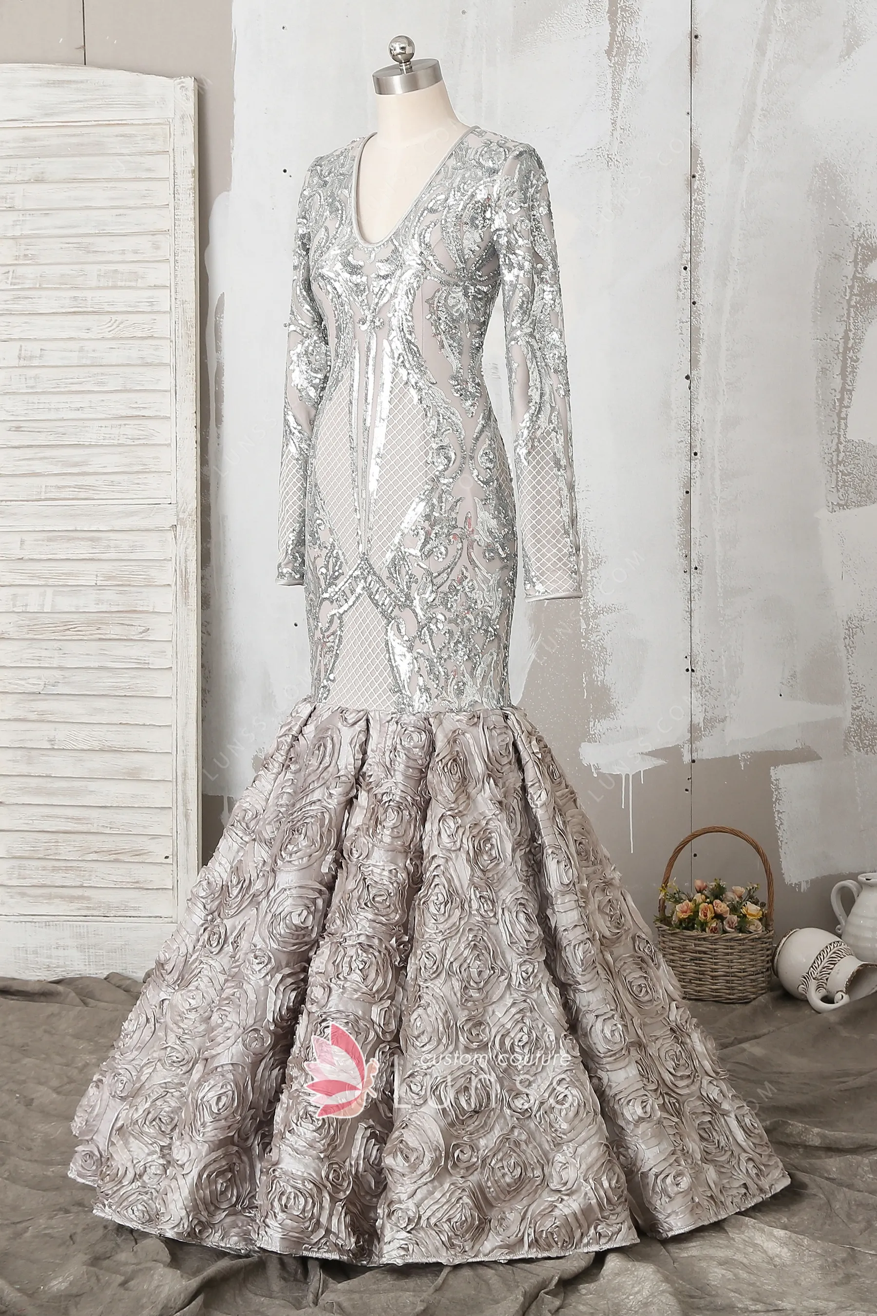 Cut Waist 3D Rose Halter Ruffle Mini Prom Dress - Silver