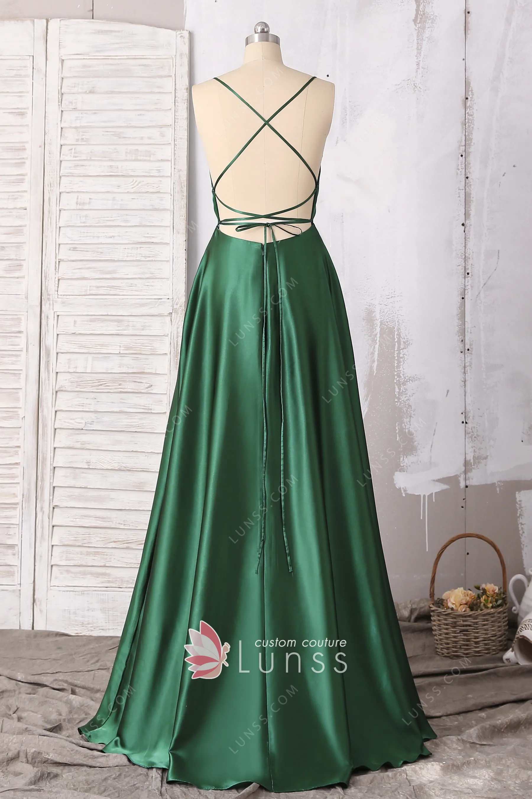 Emerald Green Strappy Back Slit Simple Satin Prom Dress - Lunss