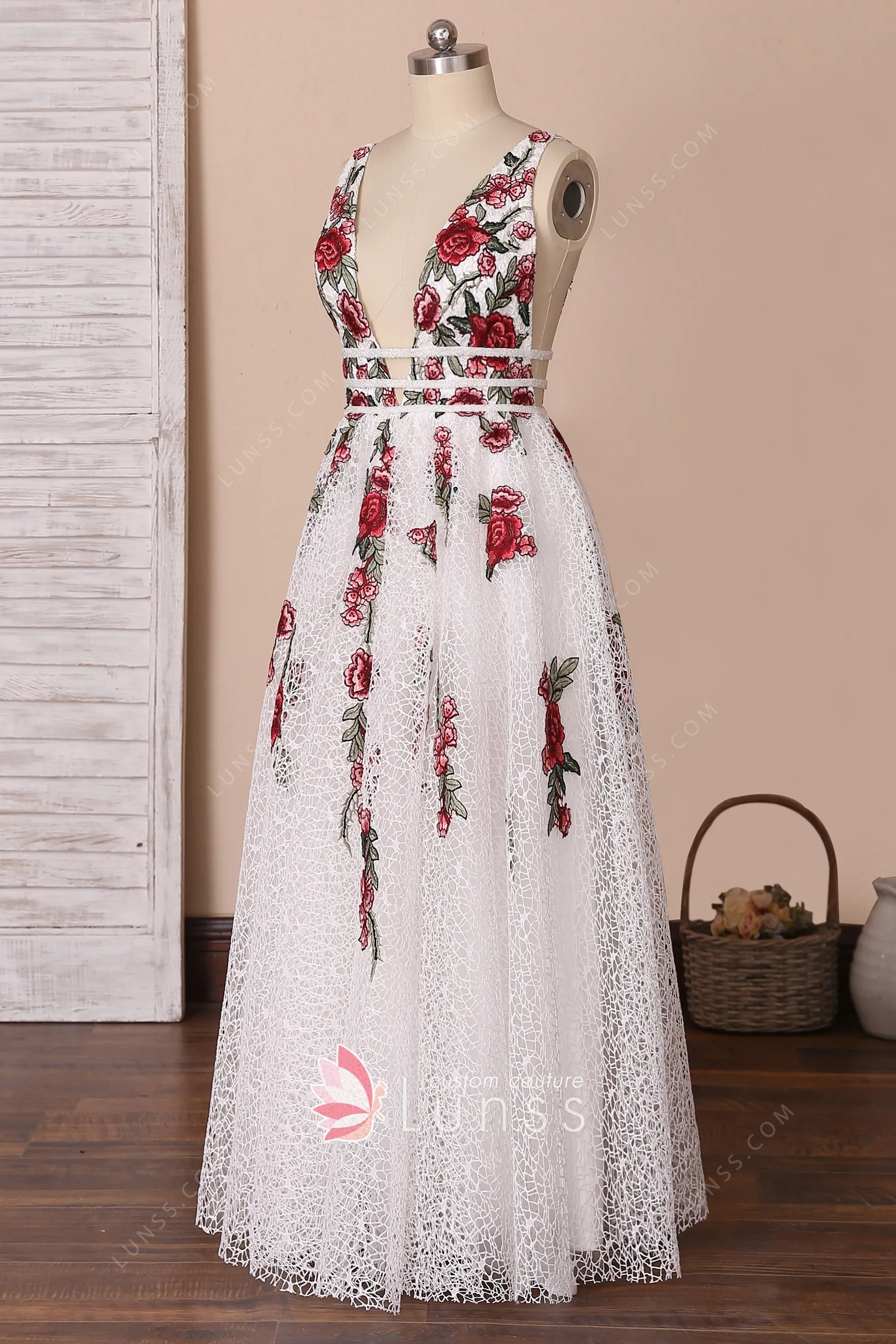 Red Flower Intricate White Lace Vneck Long Formal Dress Lunss
