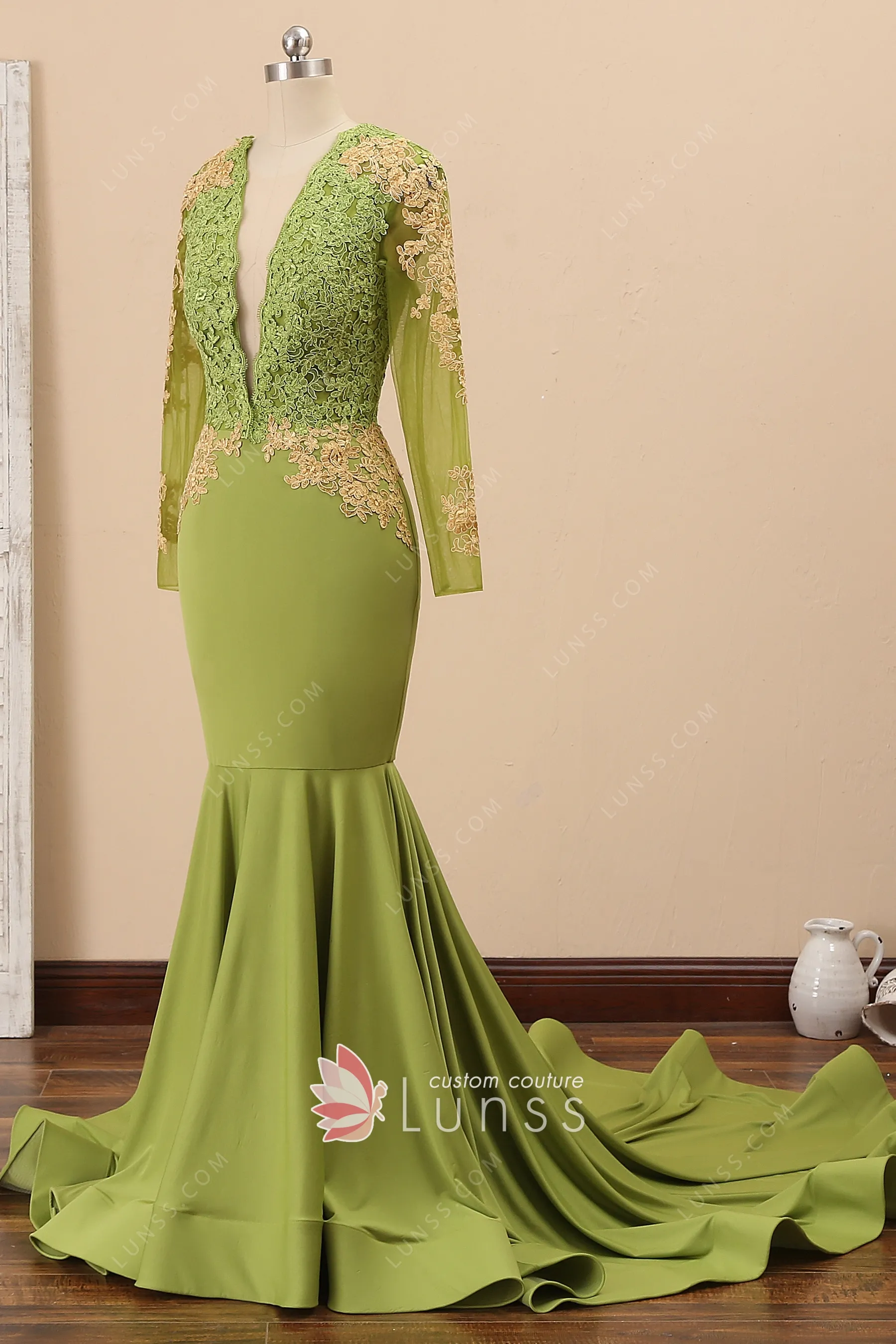 Vestidos máximos de terciopelo estilo sirena con escote en V Salvia polvorienta