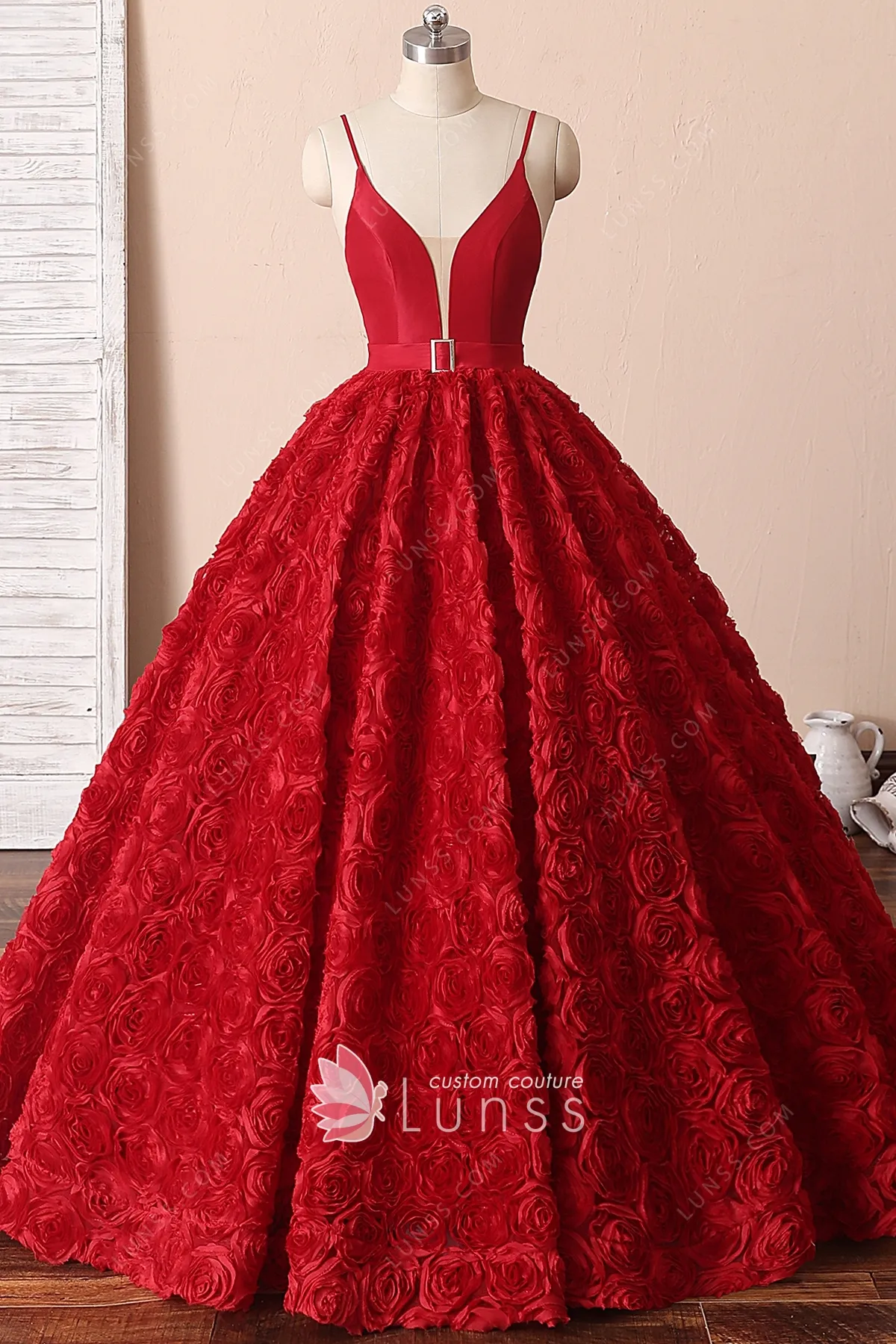 Elegant Princess Sparkle Ball Gown Prom Dresses 2022 Red With Off Shoulder  Design, Sequins, And Chest Strap Perfect For Evening Parties And Guests  From Bestonesell, $179.9 | DHgate.Com