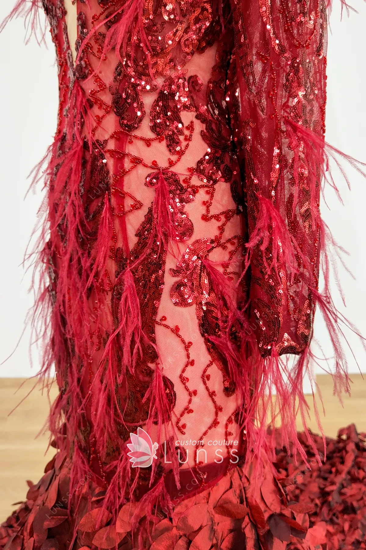 Stunning Ostrich Feathers & Leaves Red Sequin Prom Dress Lunss