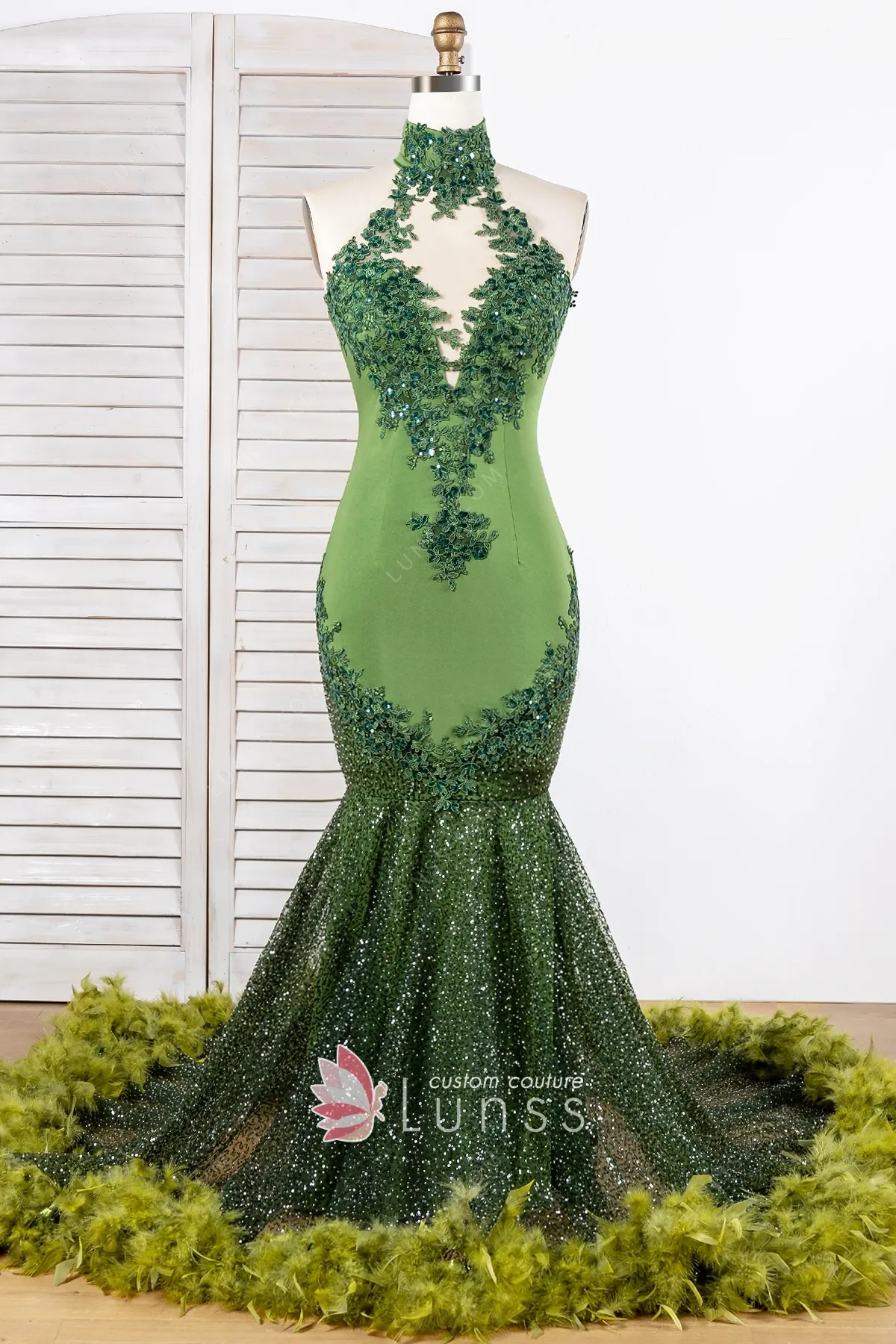 Abito da ballo unico in pizzo verde oliva con glitter in rete a sirena con  piume - Lunss