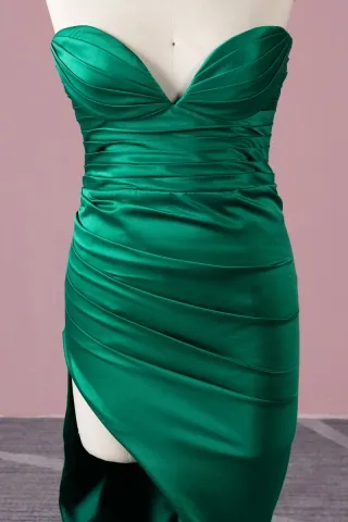 emerald satin strapless sweetheart dress