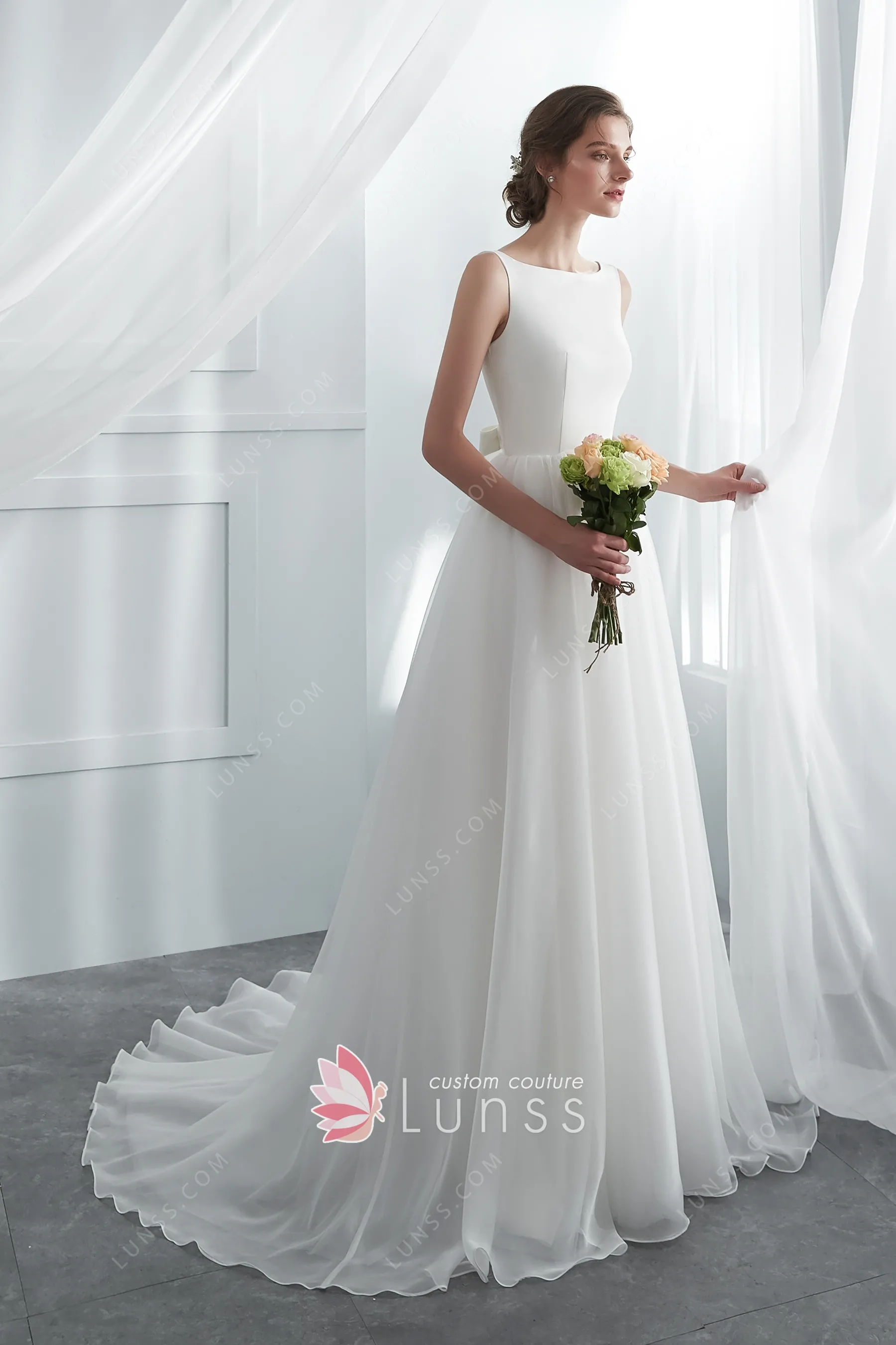 Modern Bateau Neck Sleeveless Satin 