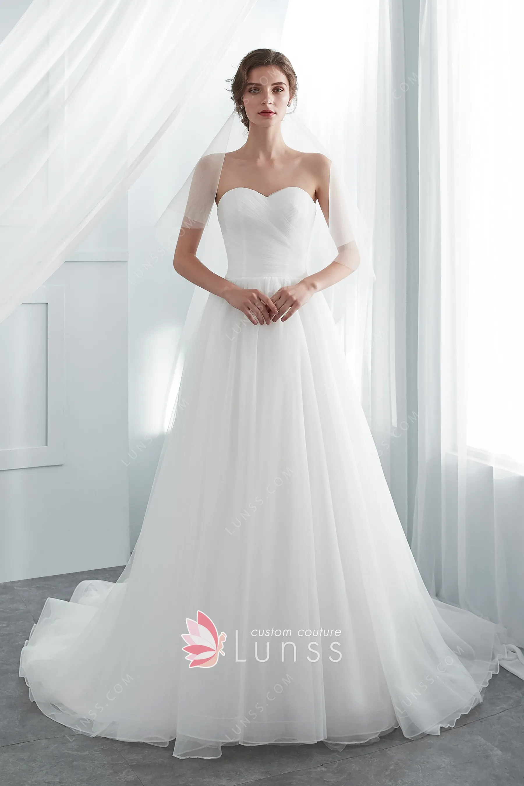 Ivory A-line Lace Appliqued Beach Wedding Dresses MW619 | Musebridals